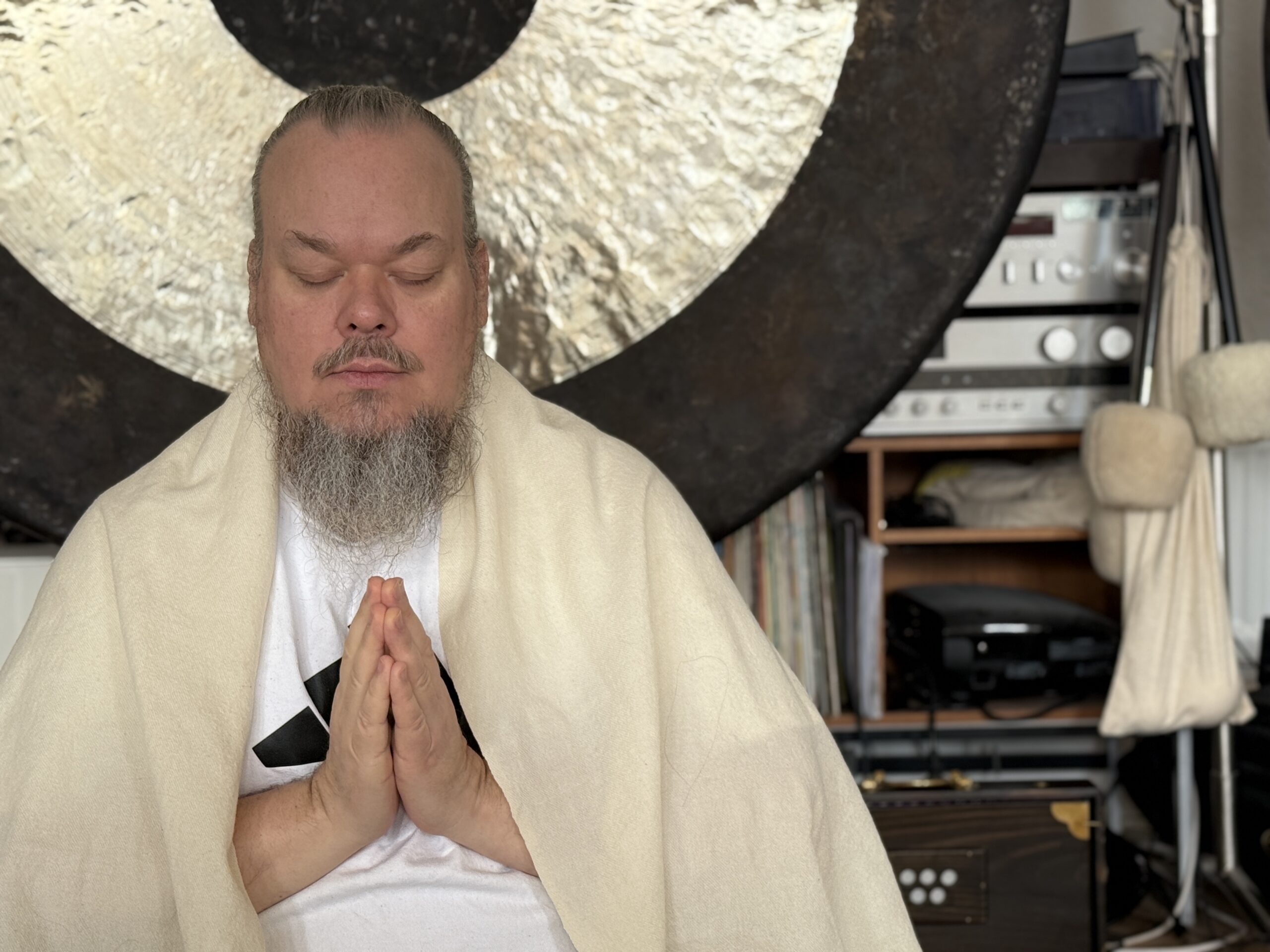 Tomas Sandehorn - Yogalärare i Kundaliniyoga och Medicinsk yoga. Grundare av Kundaliniyoga Akademin